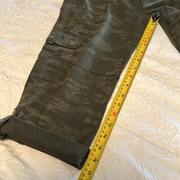 SANCTUARY CAMO CARGO CAPRIS PANT - Size 28 - Adjustable Length - Great condition - Picture 11 of 16
